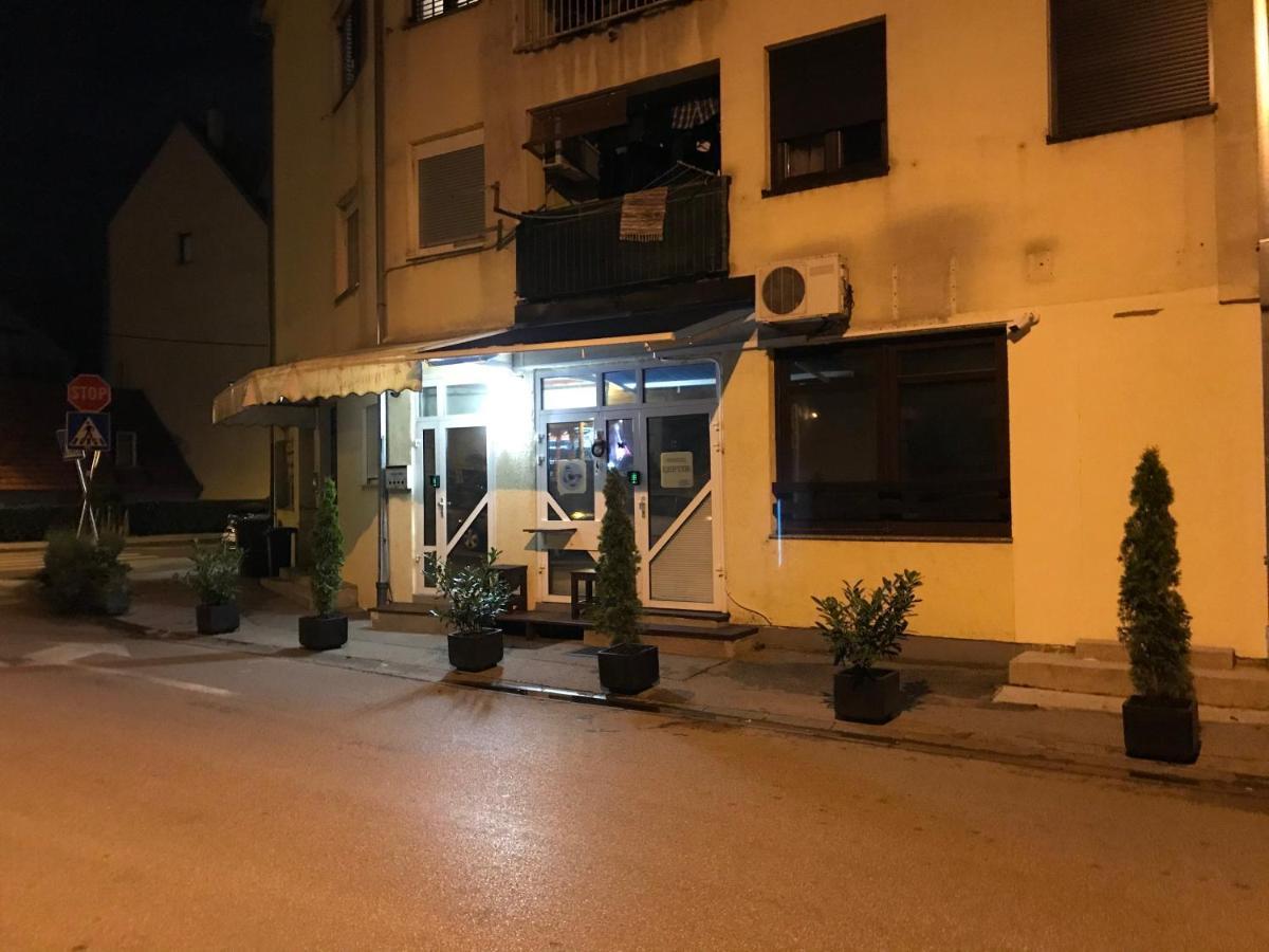 Hostel Leptir Zagrzeb Zewnętrze zdjęcie